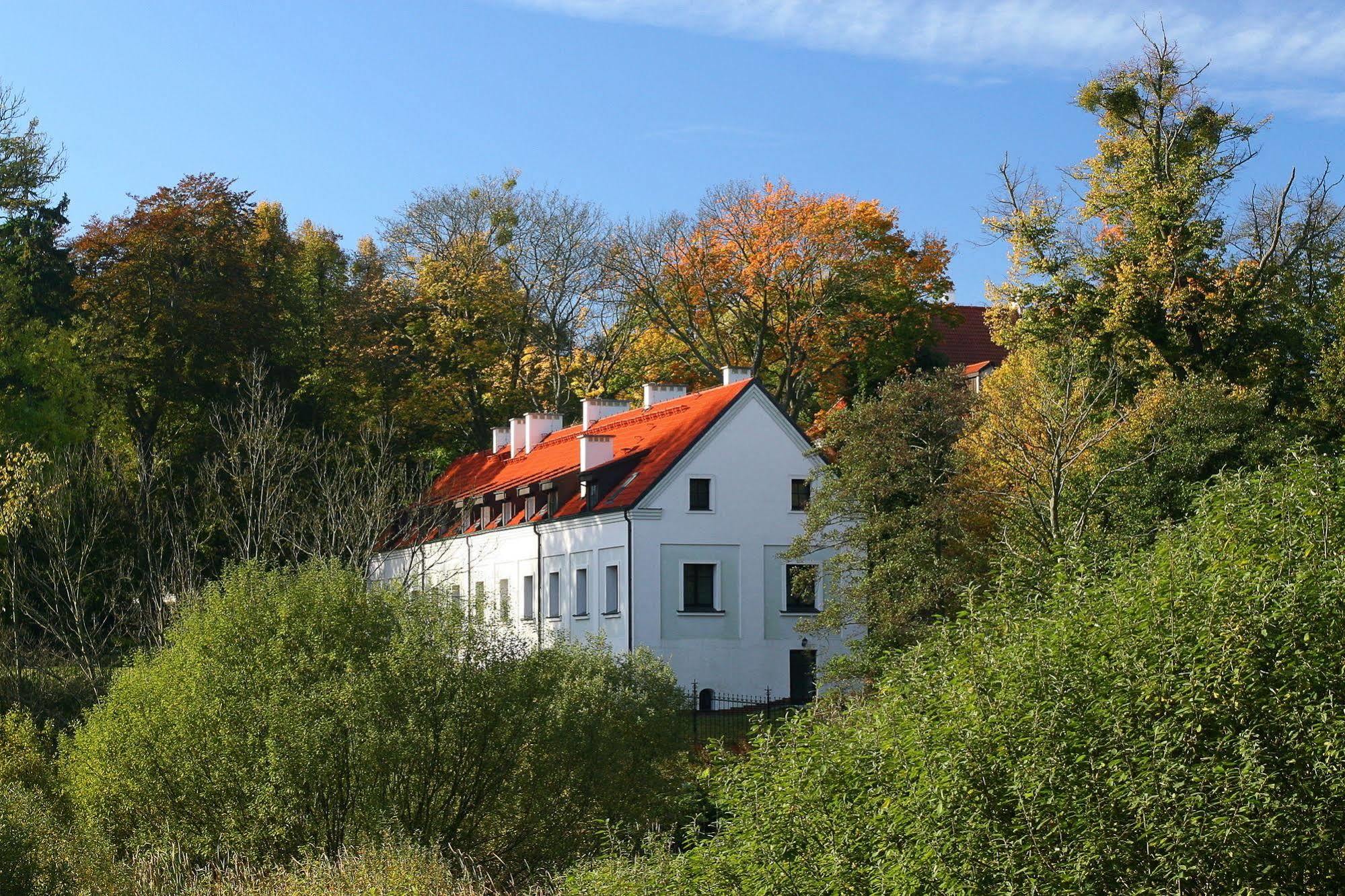 Lezno Palace 外观 照片